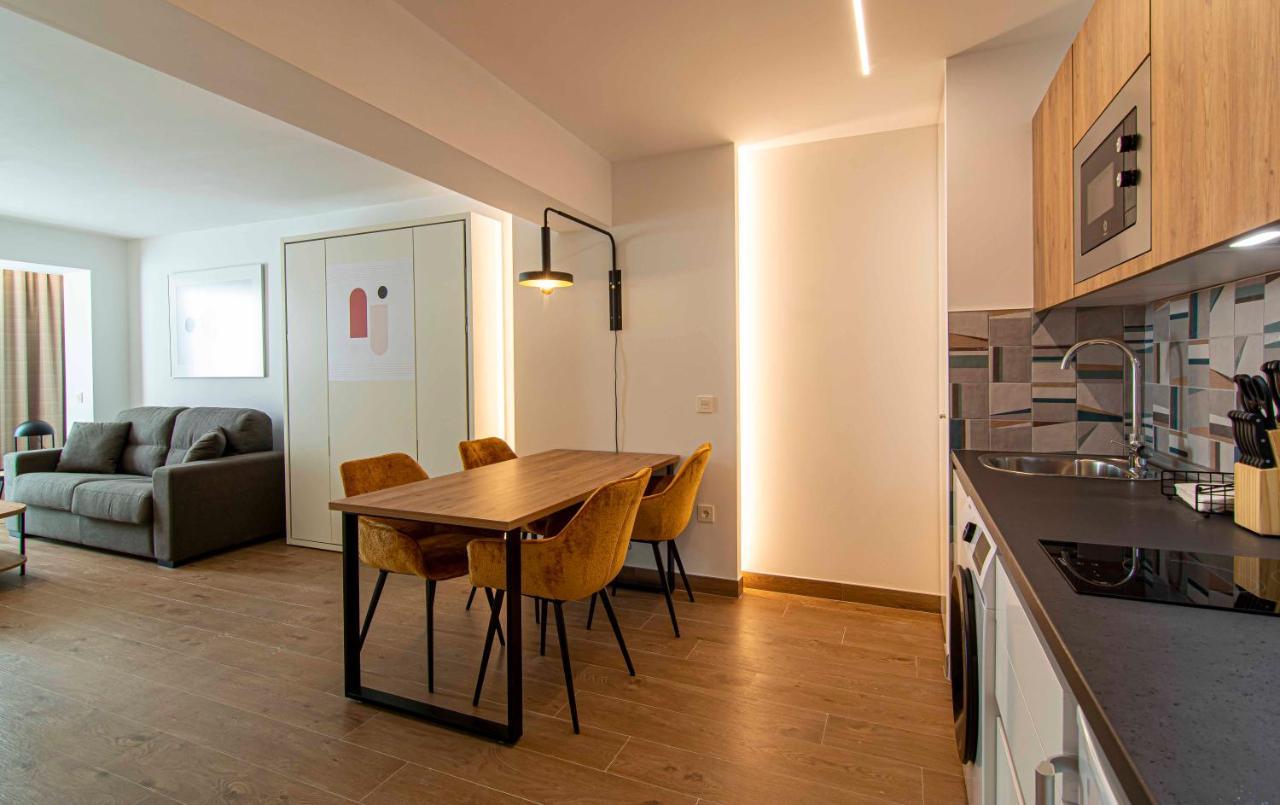 Apartamentos 1 Abril Màlaga Exteriér fotografie