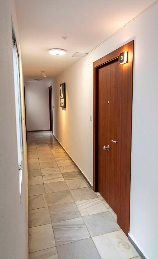 Apartamentos 1 Abril Màlaga Exteriér fotografie